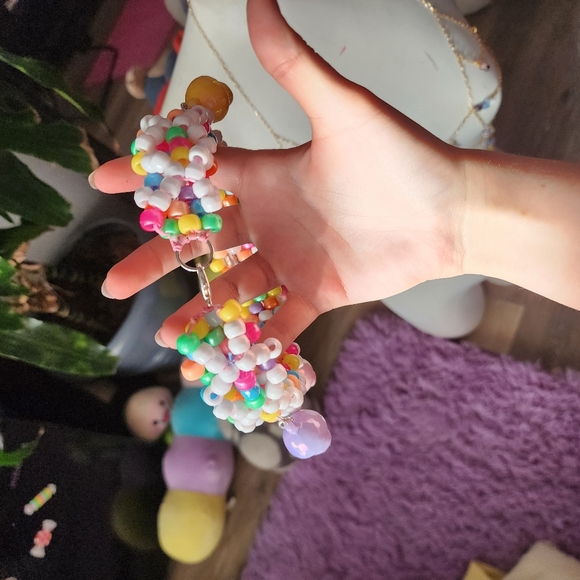 Rainbow pastel mushrooms choker - Picture 2 of 5